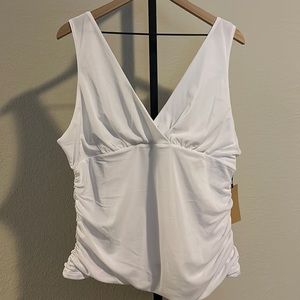 NWT Halogen Ruched V Neck Tank